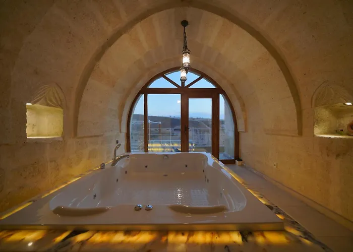 Fairyland Cave Hotel