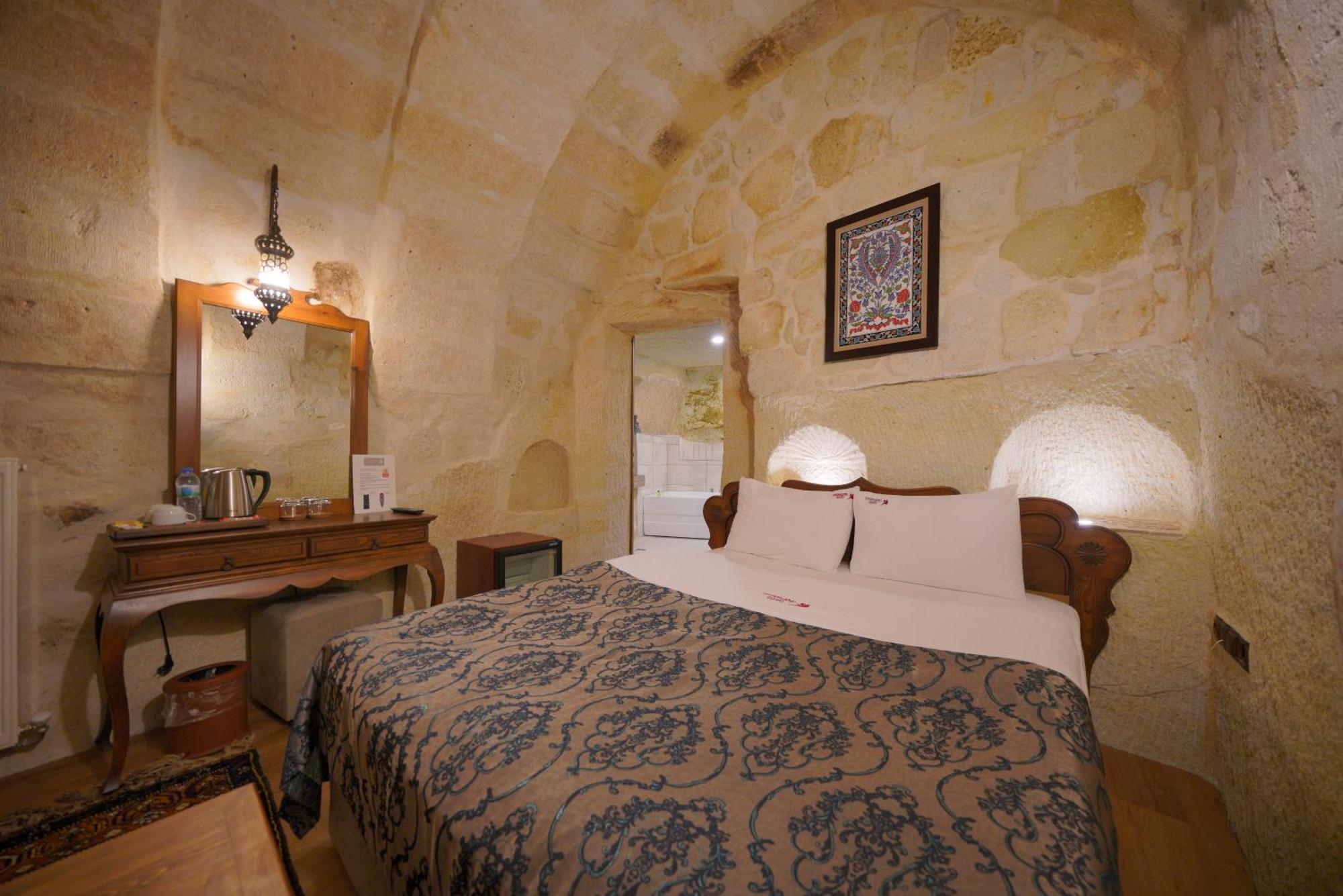 Hotel Fairyland Cave